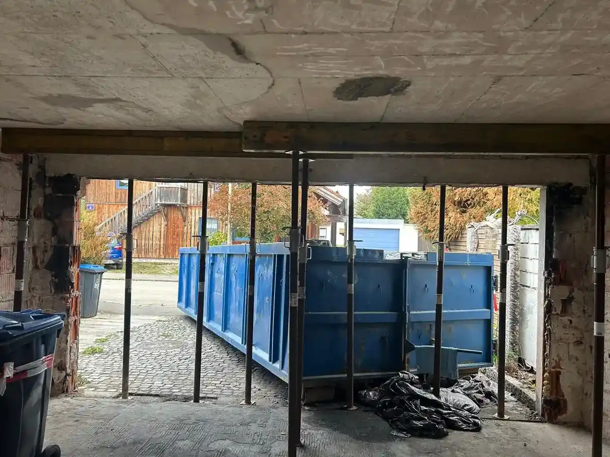 Bauschutt-Entsorgung München – Container für Abbruchmaterial bei Altbausanierung